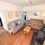 Corner House * Lorton