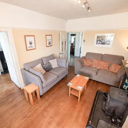 Corner House * Lorton