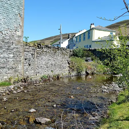 Corner House Nyaraló