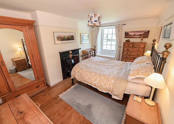 Corner House * Lorton