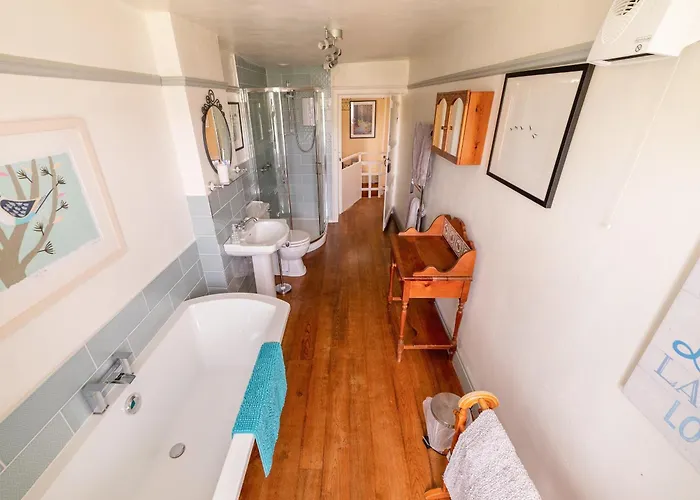 Holiday home Corner House